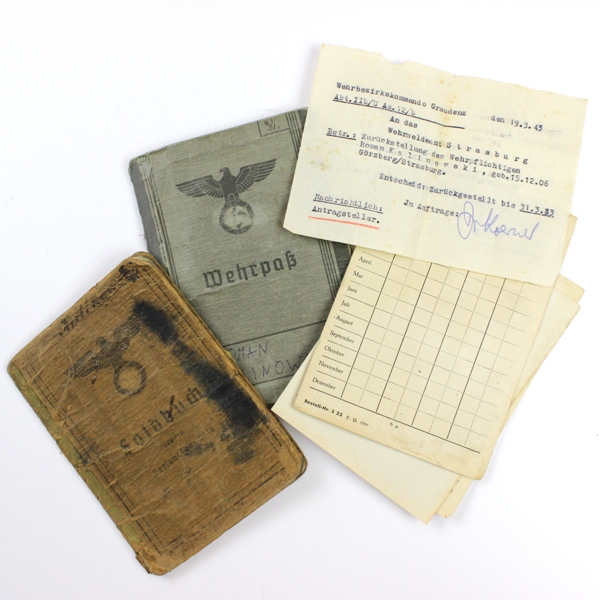 Wehrmacht soldbuch + wehrpass grouping - Identified to a Polish soldier