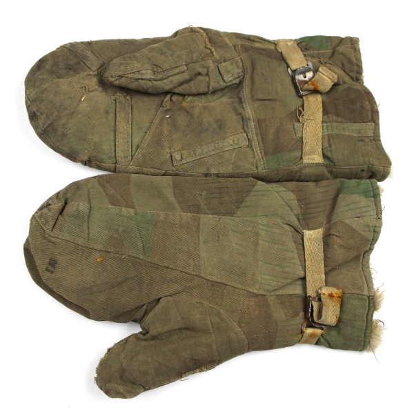 Splinter camouflage mittens