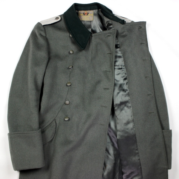 Officers winter greatcoat w/ sword shoulder harness