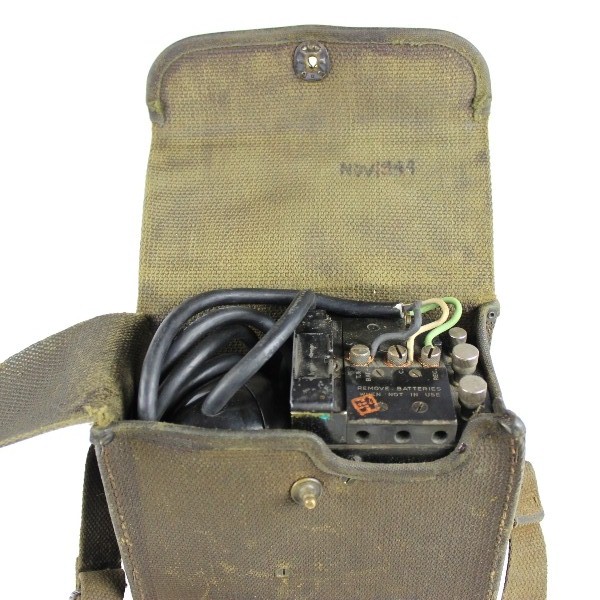 US Army Signal Corps type EE8-B field phone w/ canvas case