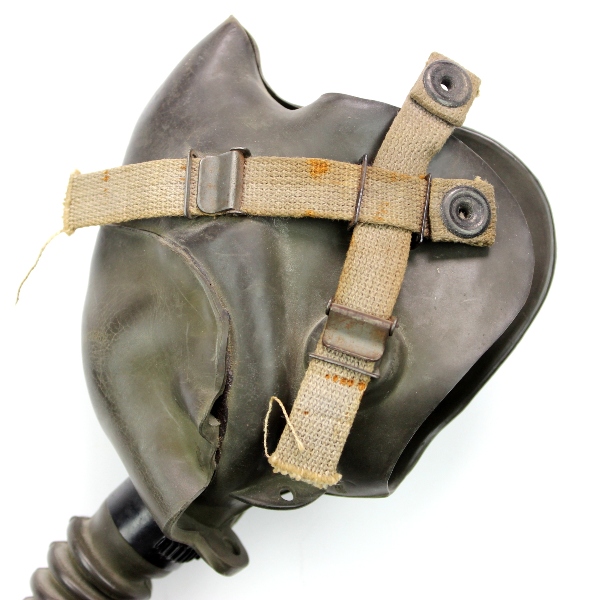 USAAF A-10A demand oxygen mask - 1942 - Medium