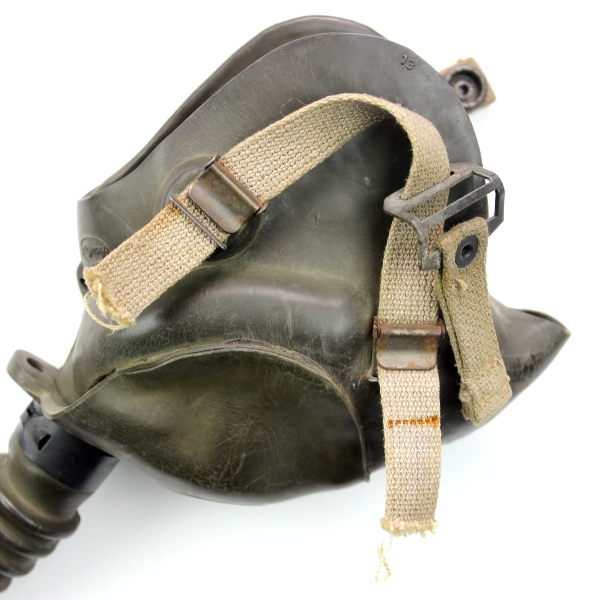 USAAF A-10A demand oxygen mask - 1942 - Medium