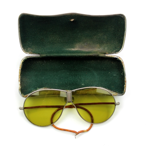 USAAF / USN Aviator folding sunglasses w/ metal case