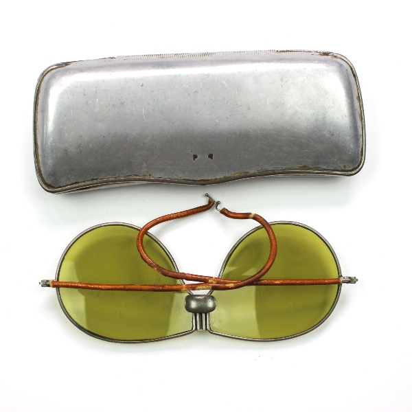 USAAF / USN Aviator folding sunglasses w/ metal case