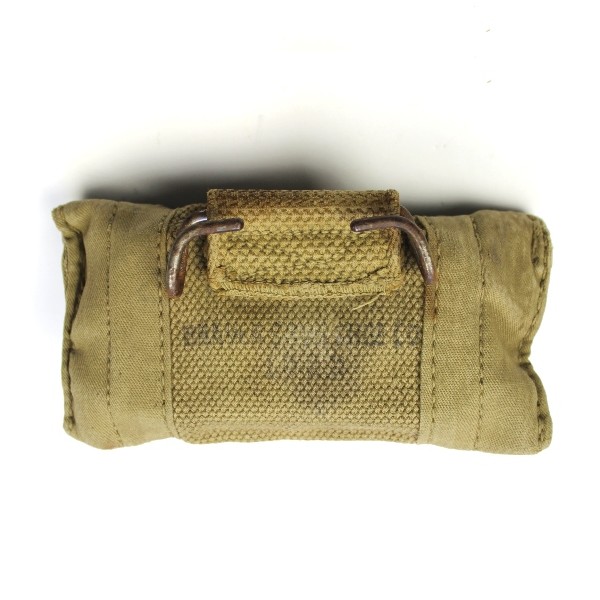 M1924 First aid packet pouch - USMC rigger made?