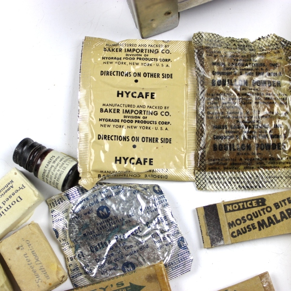 USAAF evasion / sustenance kit type E-17 w/ content