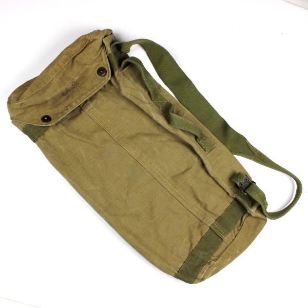 44th Collectors Avenue - OD canvas bazooka rockets carrying bag - 1944