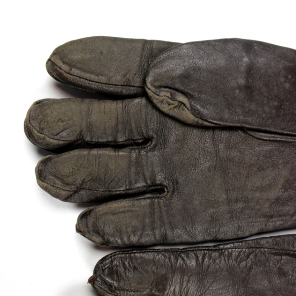 USAAF type A-11A flight gloves w/ wool inserts