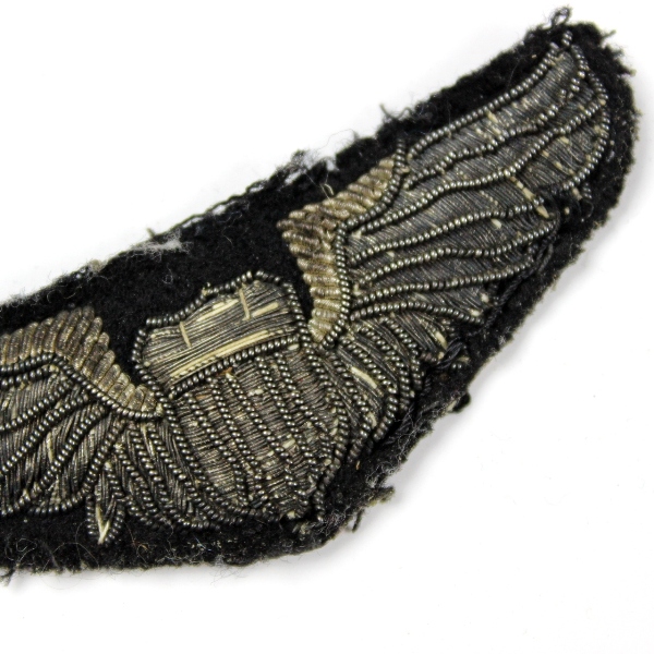 USAAF bullion pilot wings on black felt backing