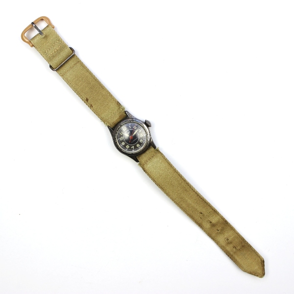 1930s / 1940s women wrist watch with military wristband