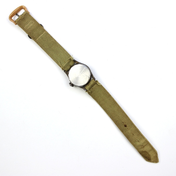 1930s / 1940s women wrist watch with military wristband