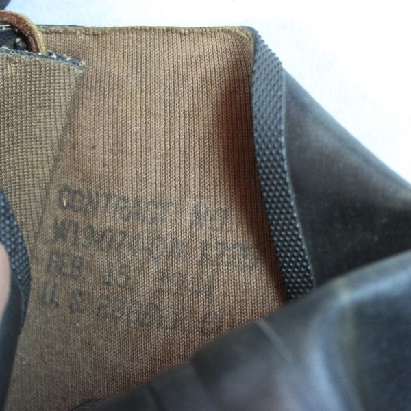 M1937 Engineer knee high rubber boots - US Rubber Co. - 1944