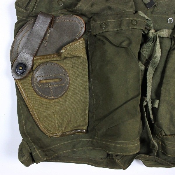 USAAF type C1 emergency sustenance vest - Identified