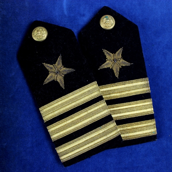 US Naval officer dress bicorn, epaulets, belt and cape