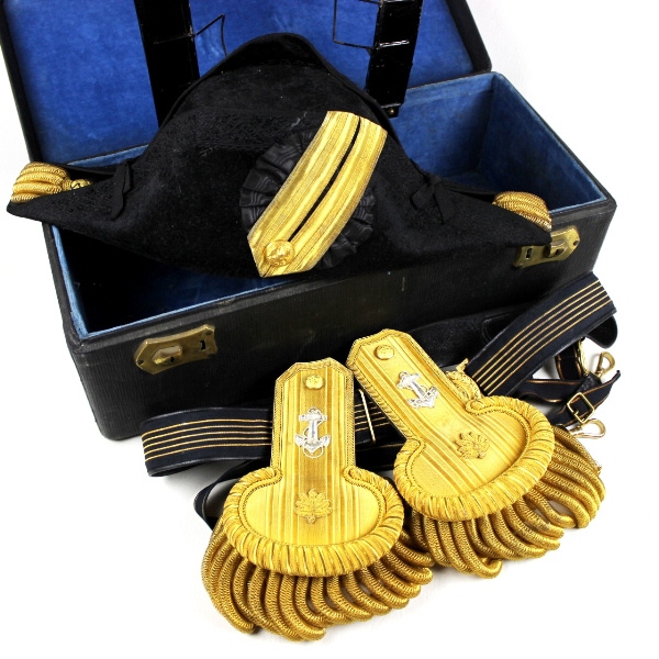 US Naval officer dress bicorn, epaulets, belt and cape