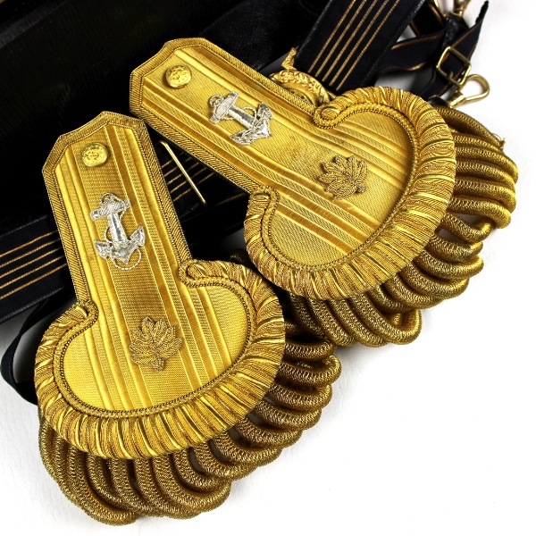 US Naval officer dress bicorn, epaulets, belt and cape