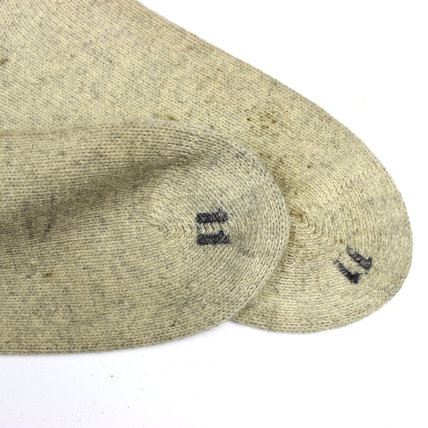 US Army white wool winter / ski socks - Size 11