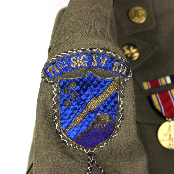 STUNNING Ike Jacket + uniform bag -71st Sig Svc Bn