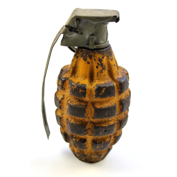 MKII fragmentation grenade w/ fuze - 1942/43