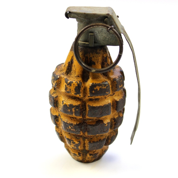 MKII fragmentation grenade w/ fuze - 1942/43