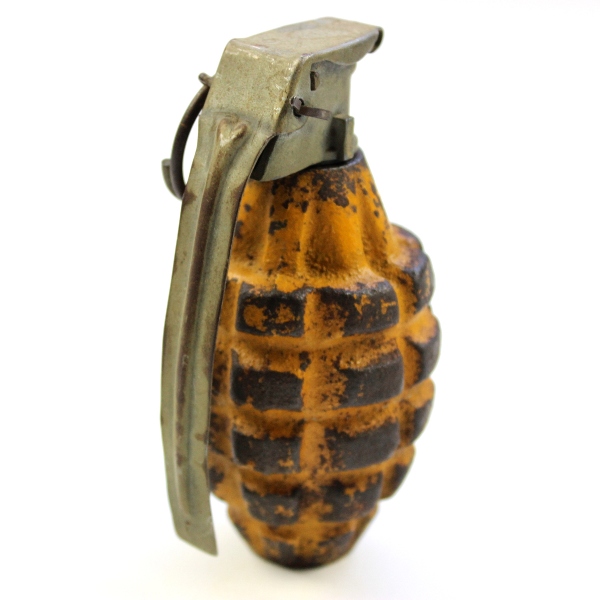 MKII fragmentation grenade w/ fuze - 1942/43