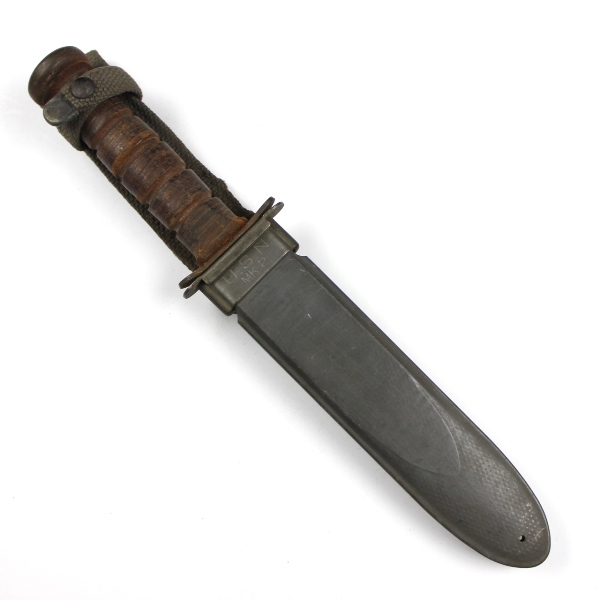 US Navy MK2 fighting knife w/ B.M. Co sheath