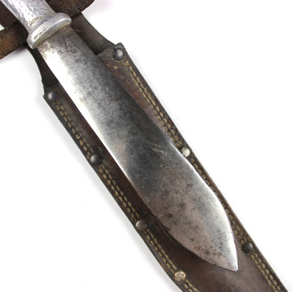 Theater-made knife w/ leather sheath