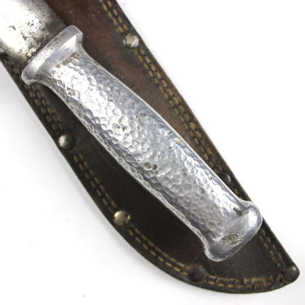 Theater-made knife w/ leather sheath