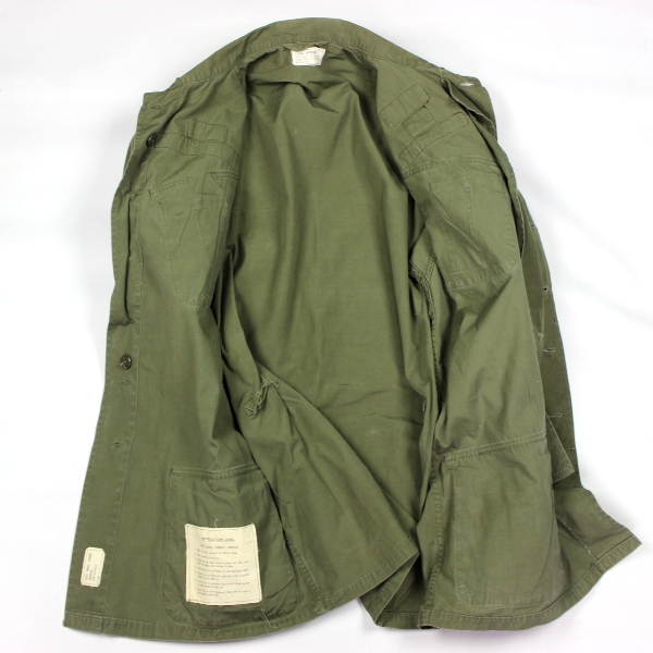 5th SFG 1st Pattern jungle jacket w/ green beret