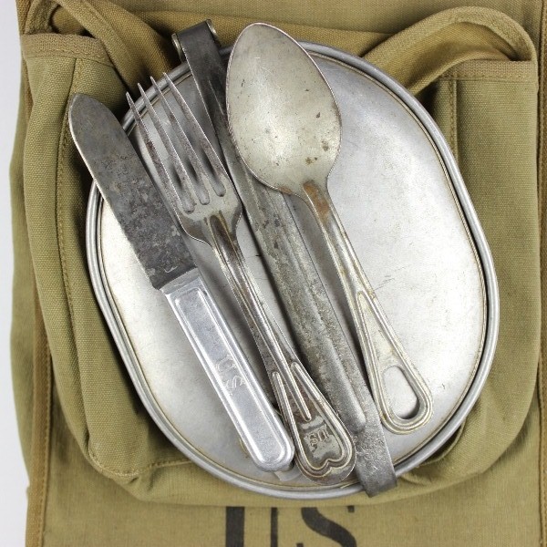 M1910 canvas haversack w/ complete mess kit - 1918