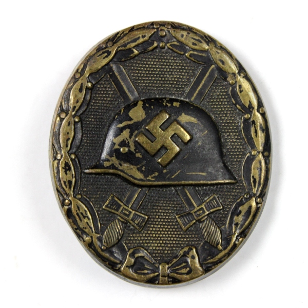 1939 black wound badge