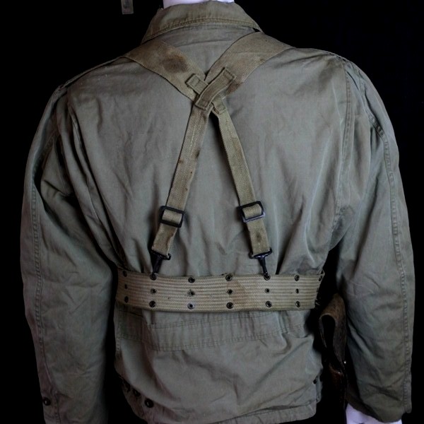 ETO officers equipment grouping: Belt, suspenders, pouch, holster - British Made