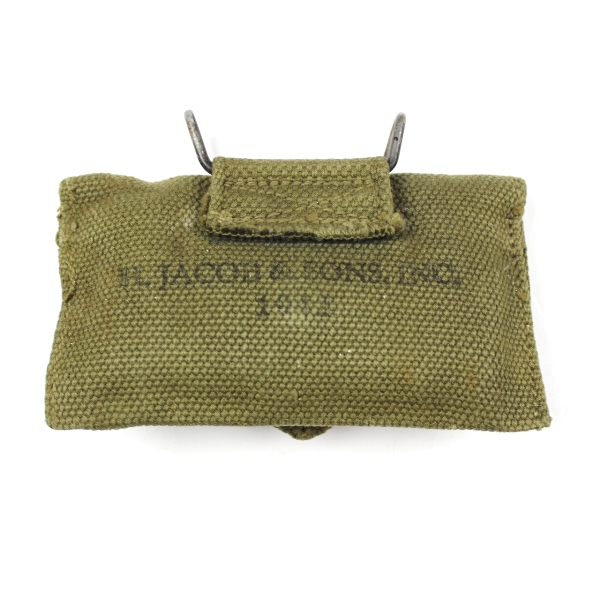 M1942 first aid packet pouch w/ content - 1942