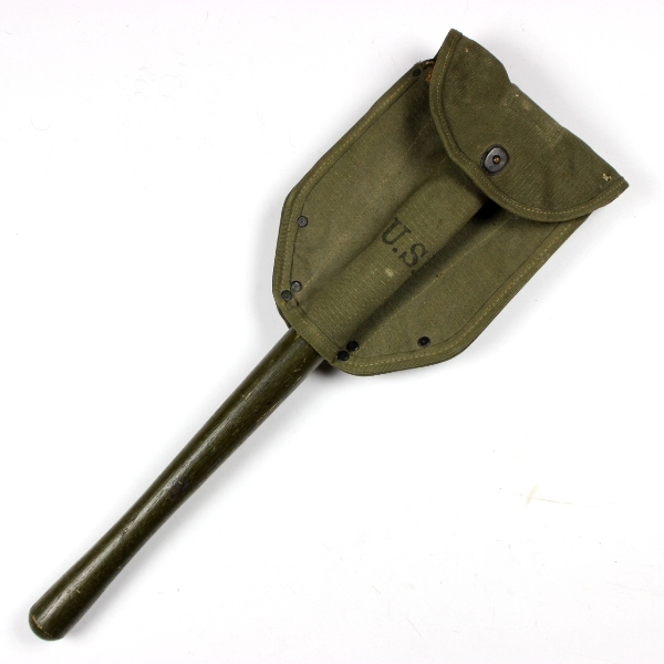 M1943 entrenching tool w/ carrier