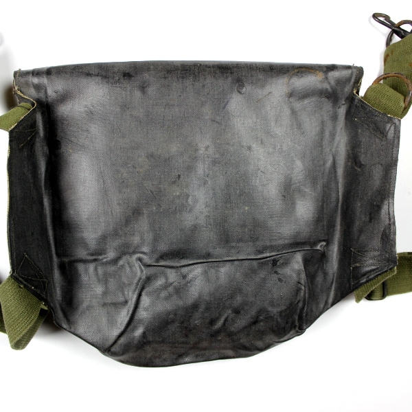 44th Collectors Avenue - Scarce M7 'D-Day' assault gasmask bag