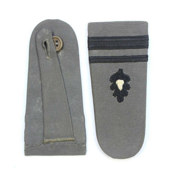 US Navy slate gray shoulder boards - LtJG Medical Corps