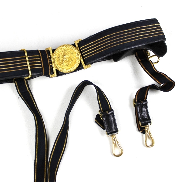 44th Collectors Avenue - US Naval officer dress bicorn, epaulets, belt ...