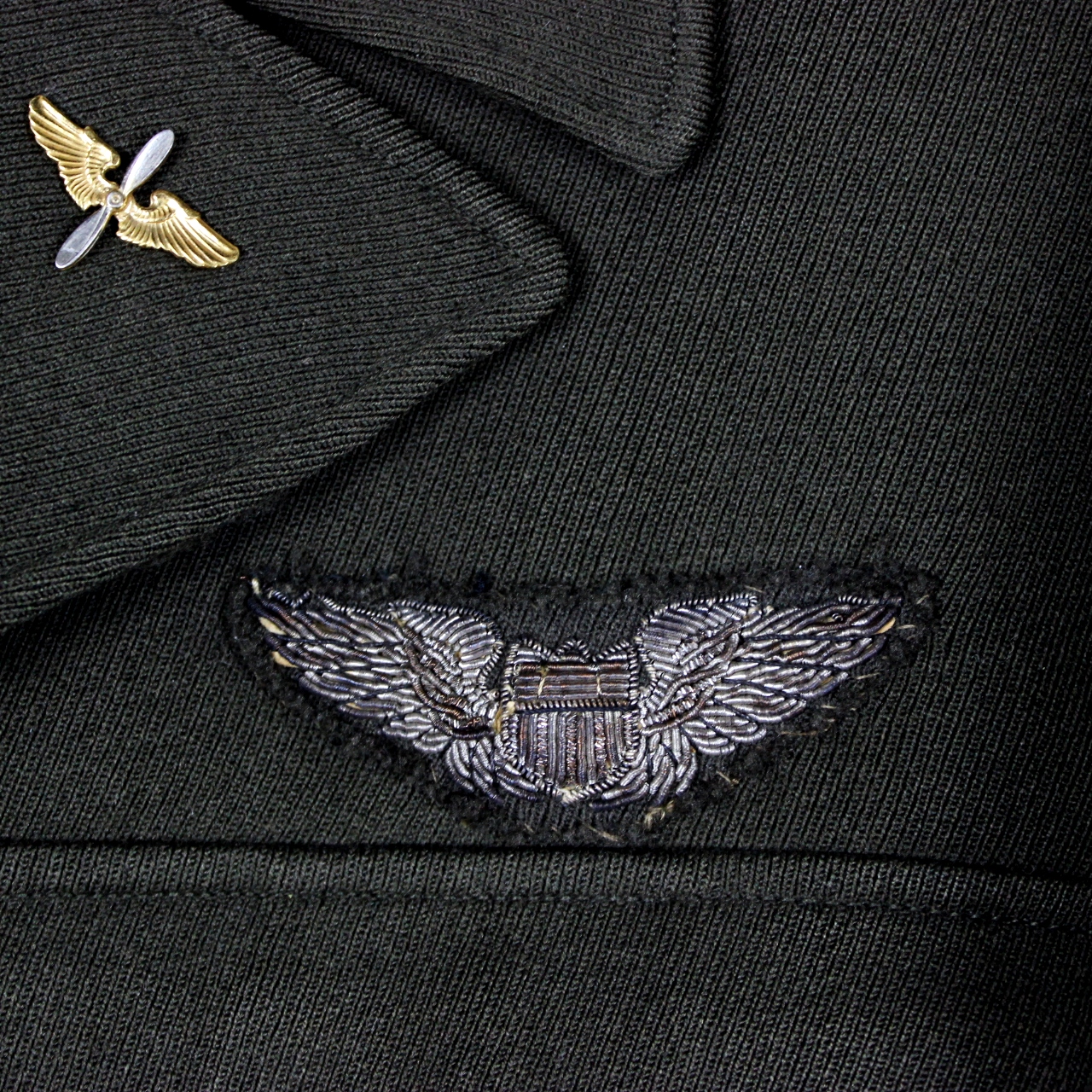 USAAF officer's Ike jacket - 8th AF/ bullion wings